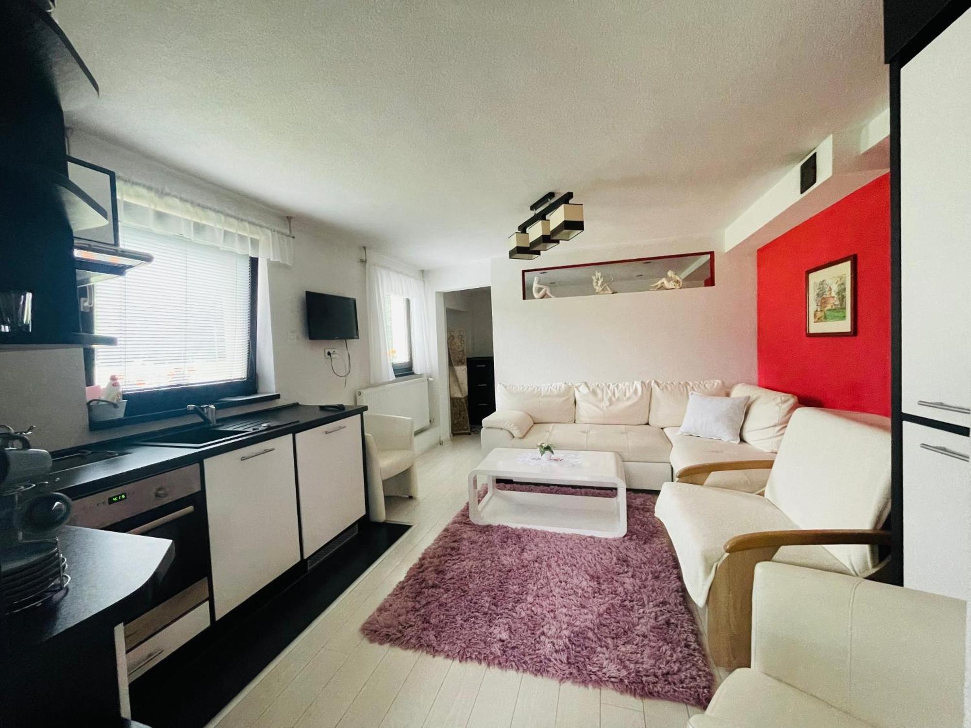 Apartmany Pod Troma Korunami Červený Kláštor Exteriör bild